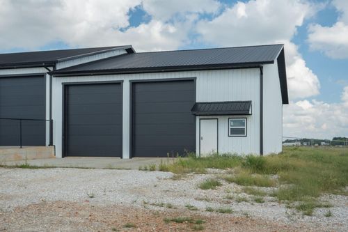 13221 Jay Dr, Neosho, MO, 64850-8090 | Card Image