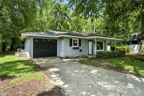 3736 Burr Ln, Portsmouth, VA, 23703-3643 | Card Image