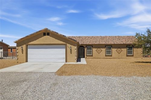 200 W Eton St, Pahrump, NV, 89048-9171 | Card Image