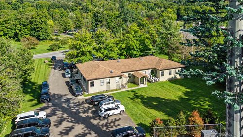 11 Abrams Rd, Central Valley, NY, 10917-4101 | Card Image