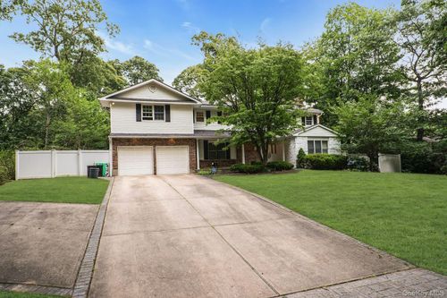 48 Colby Dr, Dix Hills, NY, 11746-8348 | Card Image