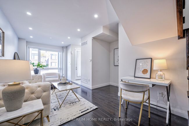 57 Stauffer Cres, House attached with 3 bedrooms, 4 bathrooms and 2 parking in Markham ON | Image 6