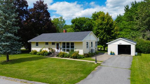23 Gilbert St, Orono, ME, 04473-3821 | Card Image