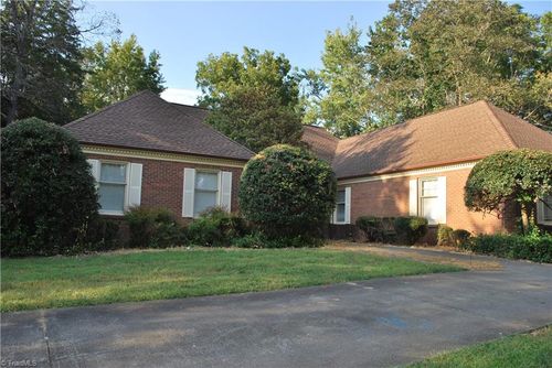 129 Jackson Dr, Advance, NC, 27006-7556 | Card Image