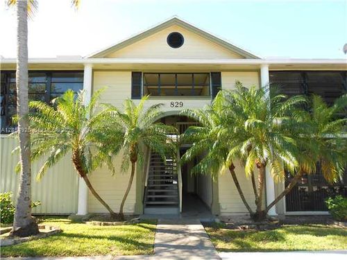 204-829 Ne 199th St, Miami, FL, 33179-3052 | Card Image