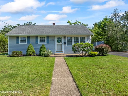 512 Terrace Ave, Toms River, NJ, 08753-7734 | Card Image