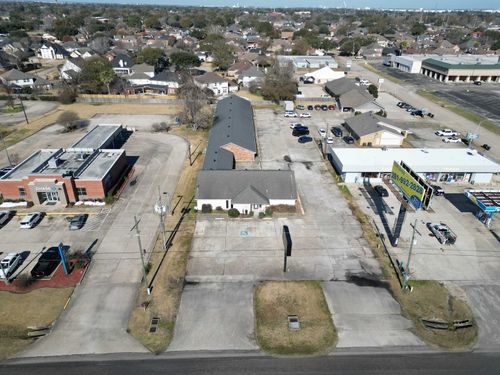 2100 Highway 365, Nederland, TX, 77627-5505 | Card Image