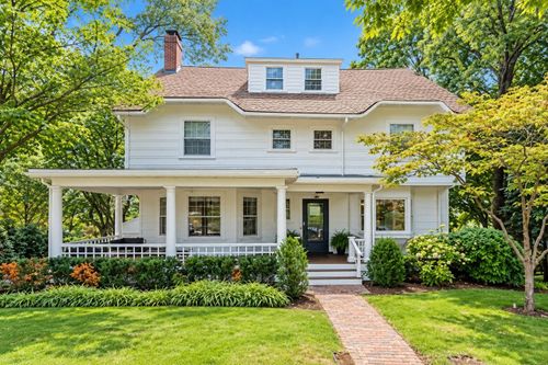 189 Mount Vernon St, Newton, MA, 02465-2516 | Card Image