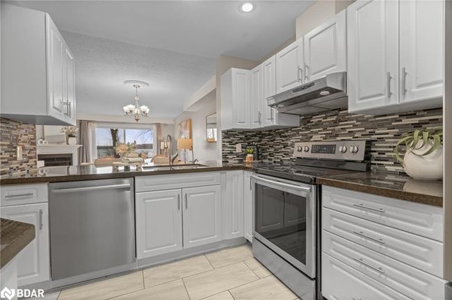 4 - 1 Olive Cres, Townhouse with 2 bedrooms, 3 bathrooms and 1 parking in Orillia ON | Image 5