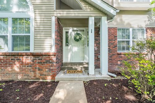 3-38 Trailside Ct, Saint Peters, MO, 63303-5806 | Card Image