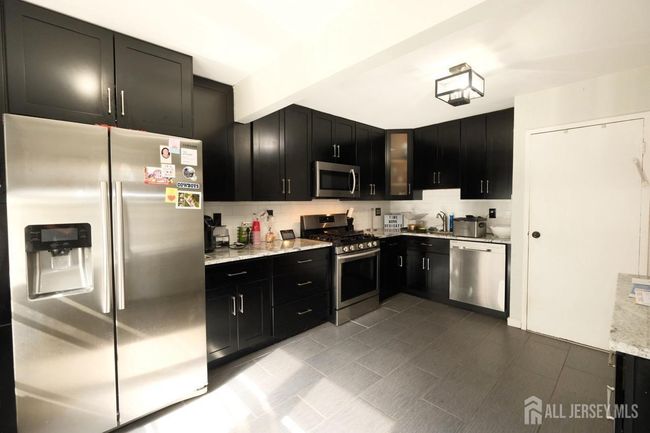 678 W 678 W Milton Avenue Avenue W, House other with 3 bedrooms, 2 bathrooms and null parking in Rahway NJ | Image 13