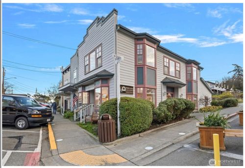 9 Nw Front St, Coupeville, WA, 98239-3444 | Card Image