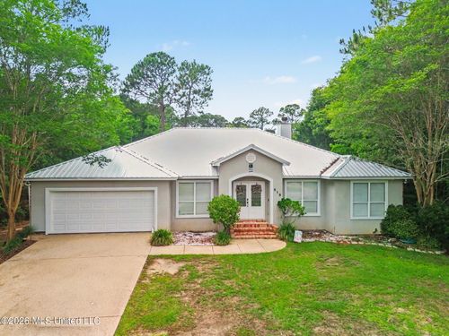 515 Royal Oak Dr, Pass Christian, MS, 39571-2504 | Card Image