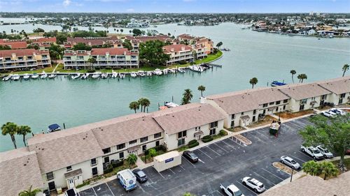 85-546 Plaza Seville Ct, TREASURE ISLAND, FL, 33706-1222 | Card Image