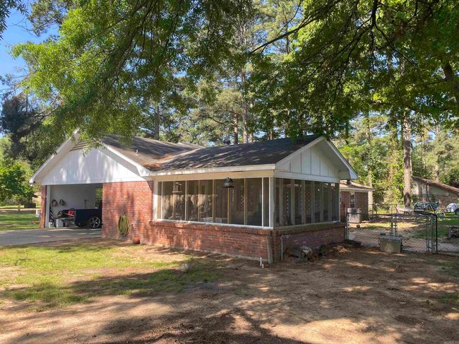 2020 Walnut St, House other with 3 bedrooms, 2 bathrooms and null parking in Ashdown AR | Image 4