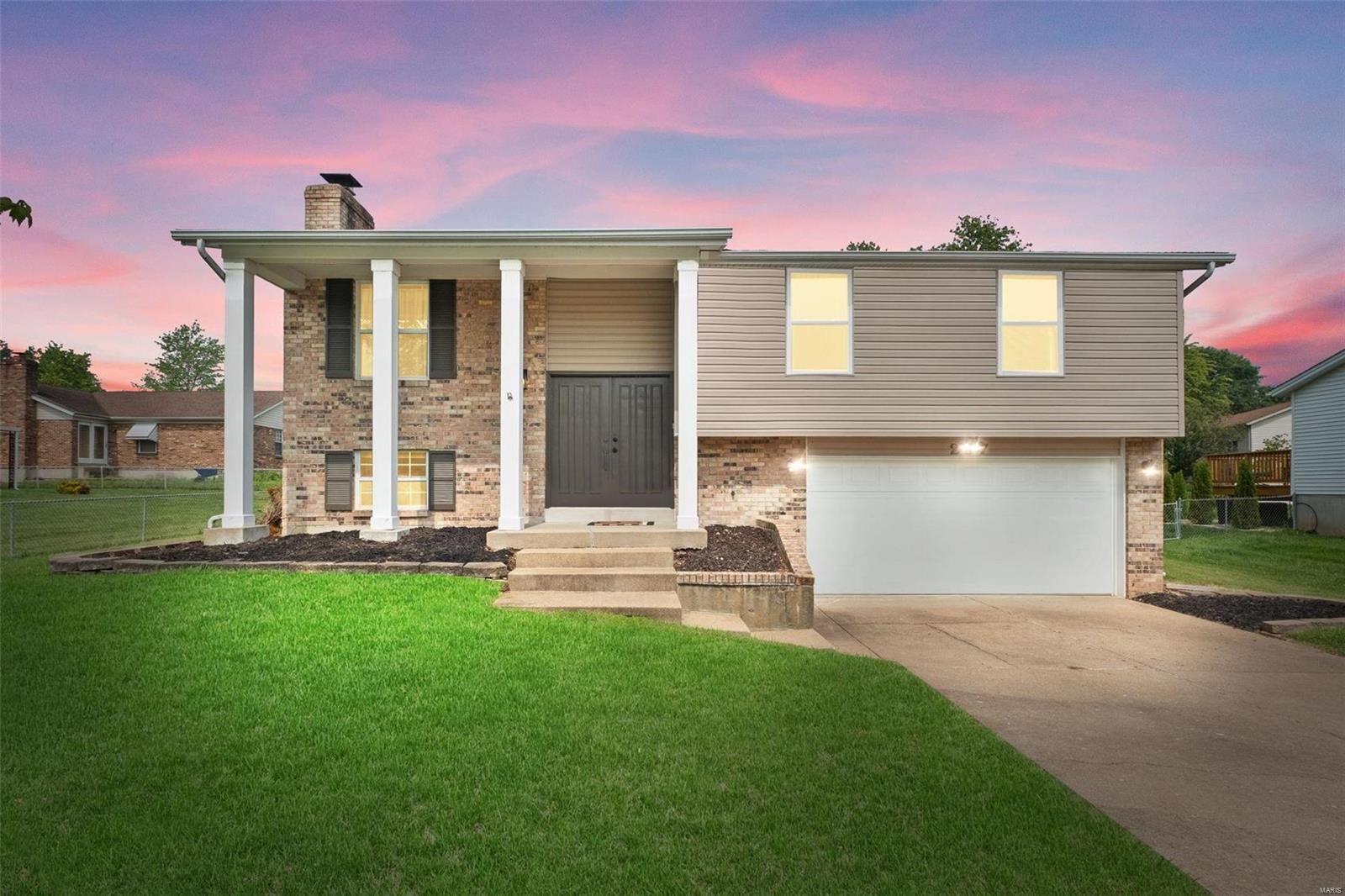 Golden Valley Dr, Saint Louis, MO 63129