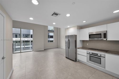 815-1060 Brickell Ave, Miami, FL, 33131-3974 | Card Image