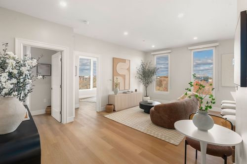 301-40 Soldiers Field Pl, Boston, MA, 02135-1104 | Card Image