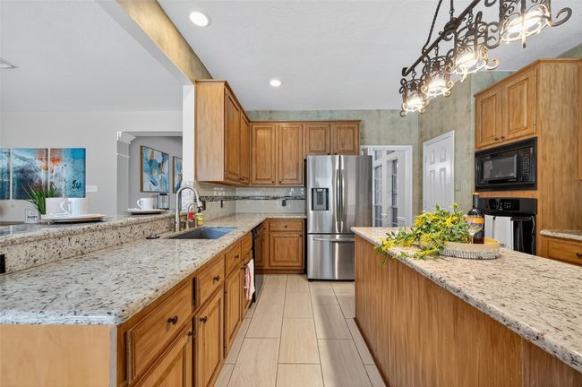 6415 Adobe Trails Dr, House other with 4 bedrooms, 2 bathrooms and 2 parking in Sugar Land TX | Image 14