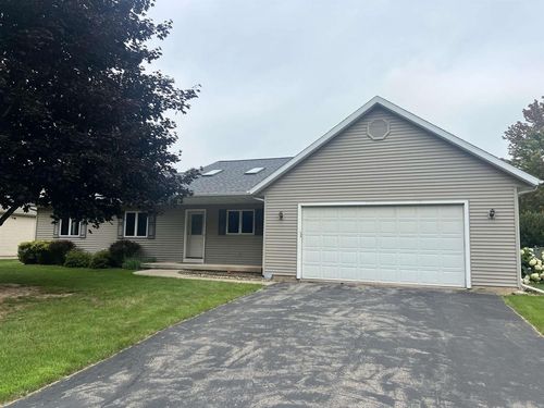 940 Buffalo, WAUPACA, WI, 54981 | Card Image