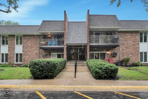 h117-3915 Saratoga Ave, Downers Grove, IL, 60515-2058 | Card Image