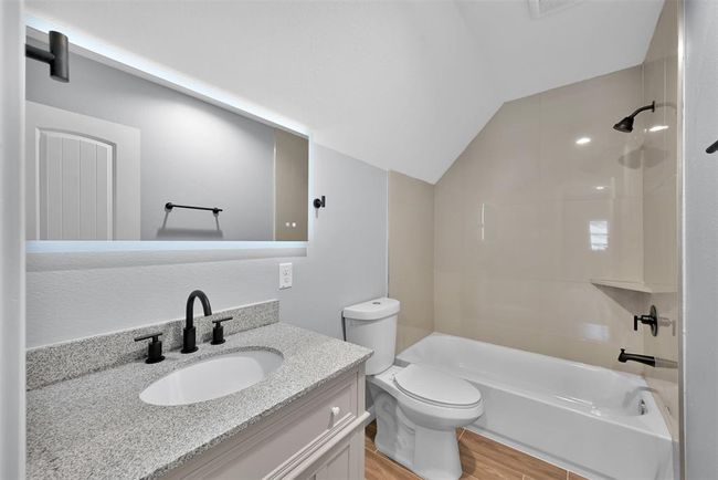 7 Pilot Pt, House other with 4 bedrooms, 5 bathrooms and 3 parking in Conroe TX | Image 36