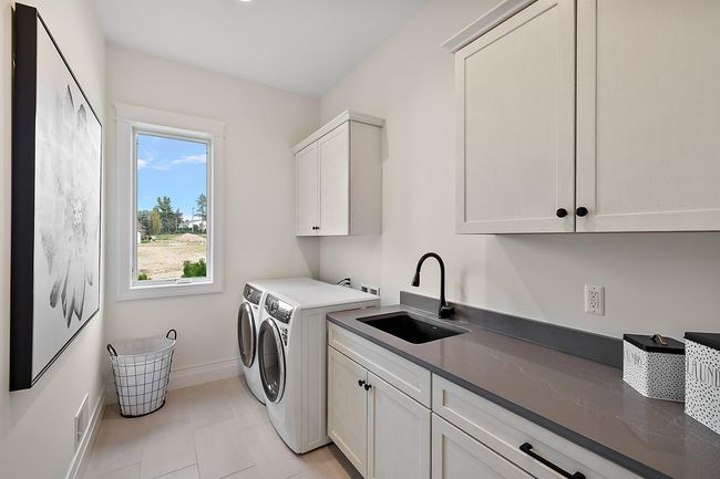 Photo is from Model. Finishes in this house will Vary. | Image 17