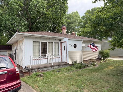 74 Aaron St, Berea, OH, 44017-2716 | Card Image