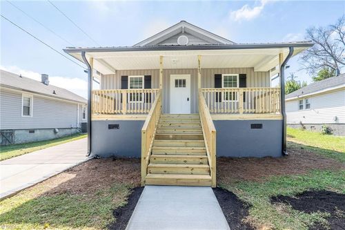 1113 Young Pl, High Point, NC, 27260-1684 | Card Image