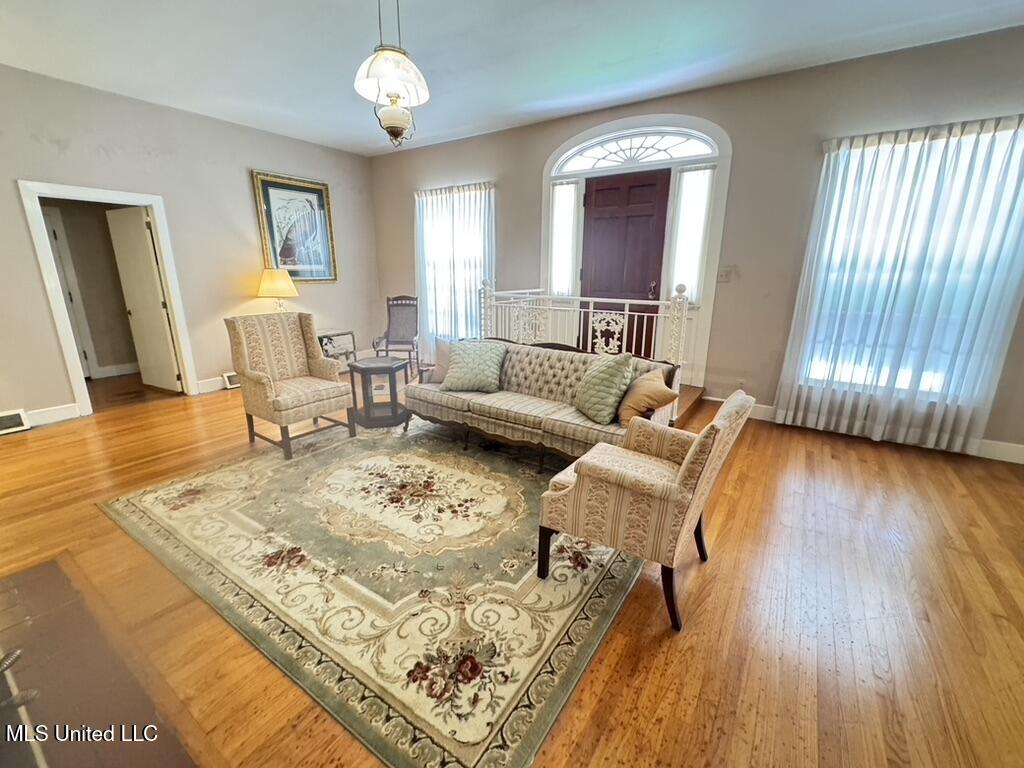 Residential in Natchez 4