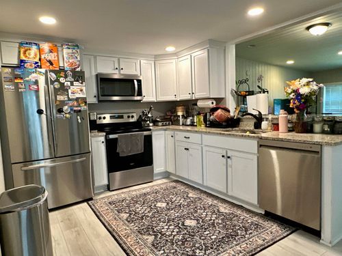 16 Depot St, Merrimack, NH, 03054-3422 | Card Image