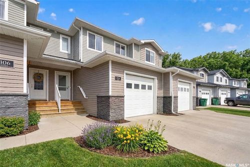 304-940 Bradley St, Moose Jaw, SK, S6H3M4 | Card Image