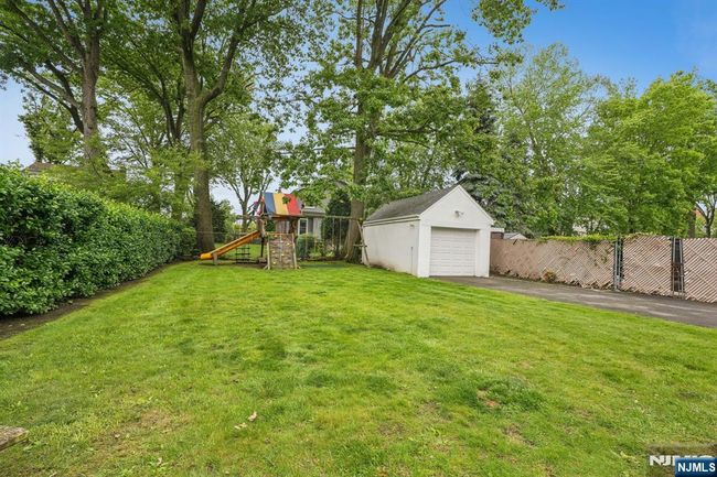 74 Oakdene Ave, House other with 6 bedrooms, 3 bathrooms and null parking in Cliffside Park NJ | Image 31