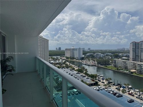 apt-1530-100 Bayview Dr, Sunny Isles Beach, FL, 33160-5326 | Card Image