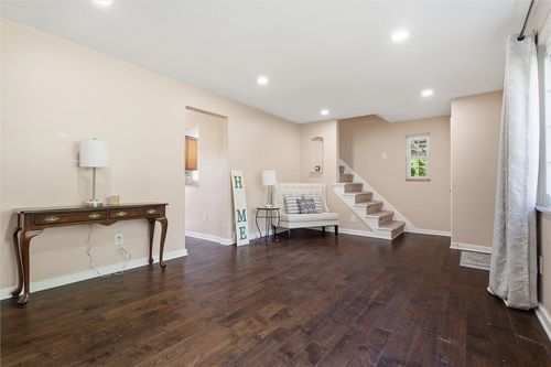 2407 Wolford St, Pittsburgh, PA, 15226-1531 | Card Image