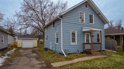 2224 11th St, Eau Claire, WI, 54703-2760 | Card Image