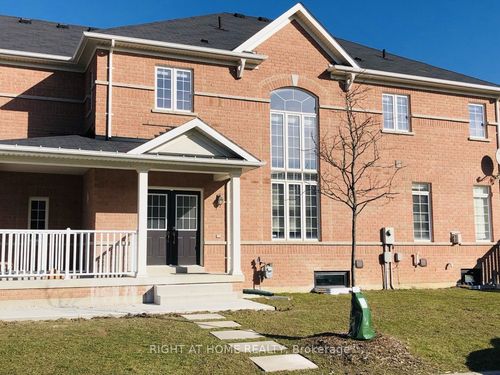 lower-918 Oasis Dr, Mississauga, ON, L5V0C7 | Card Image