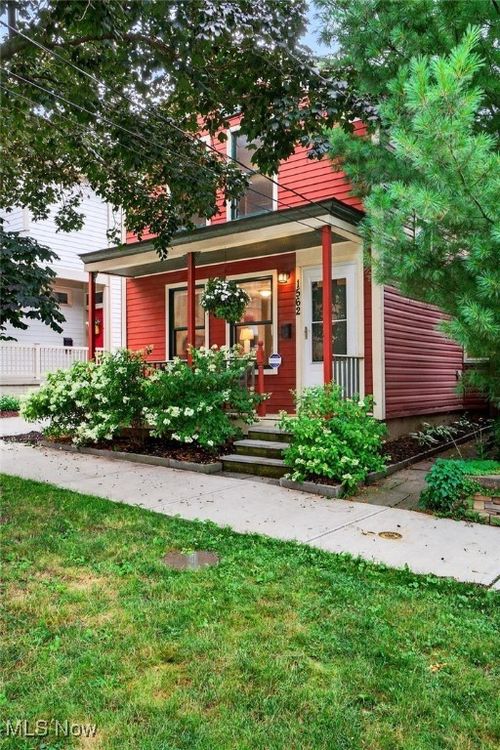 1562 W 29th St, Cleveland, OH, 44113-2914 | Card Image