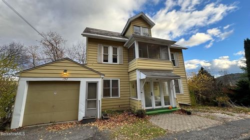 152 Furnace St, North Adams, MA, 01247-3849 | Card Image