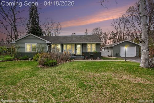 6912 Cheddar Valley Dr, Brighton, MI, 48116-8806 | Card Image