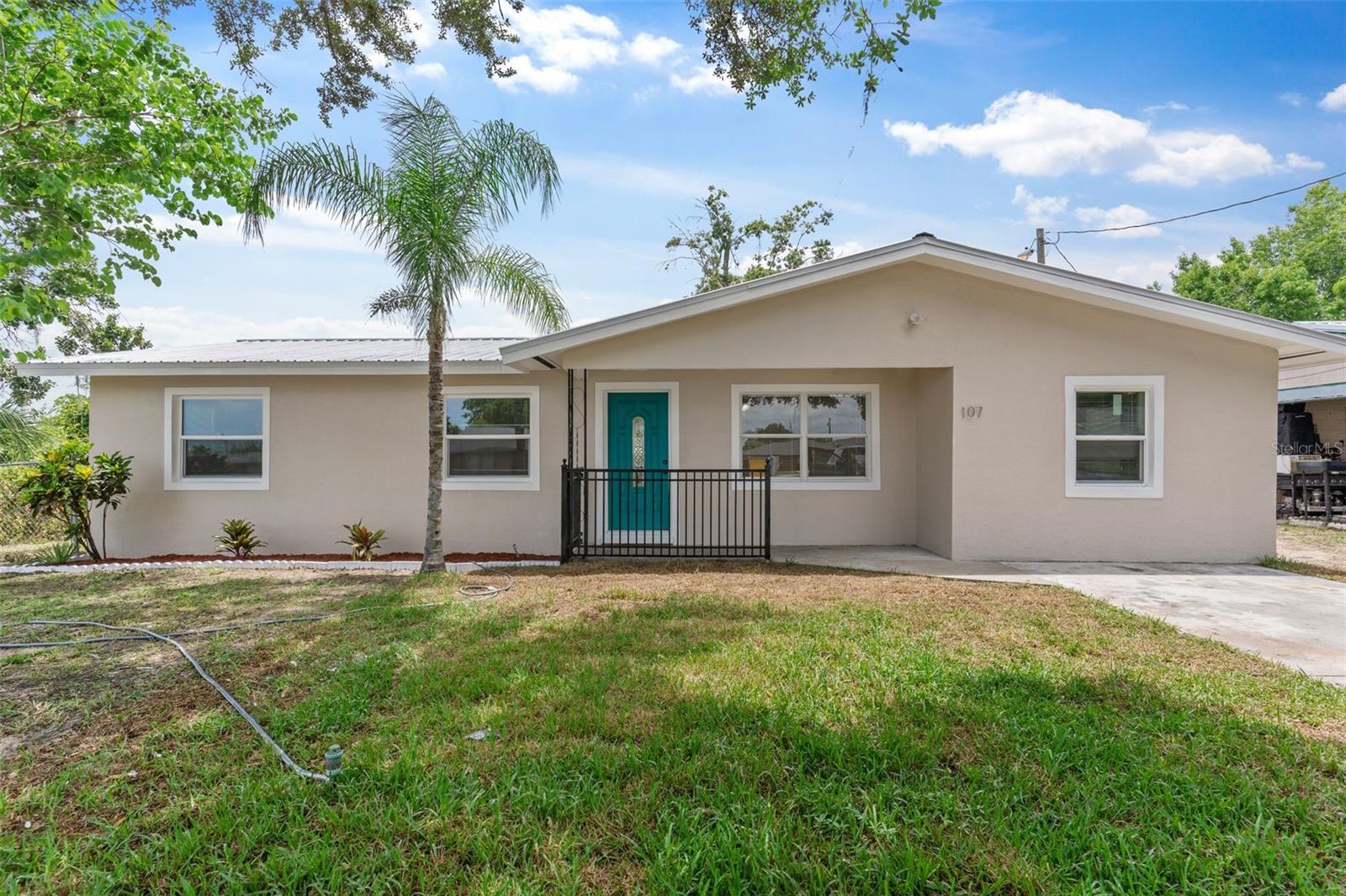 7th St, Frostproof, FL 33843