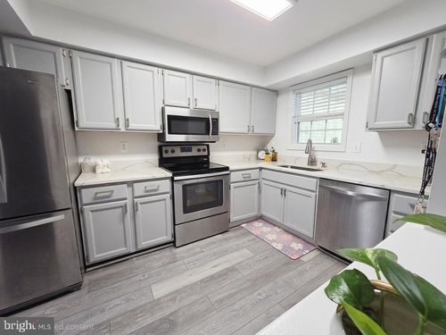 9914 Grapewood Ct, MANASSAS, VA, 20110-3838 | Card Image