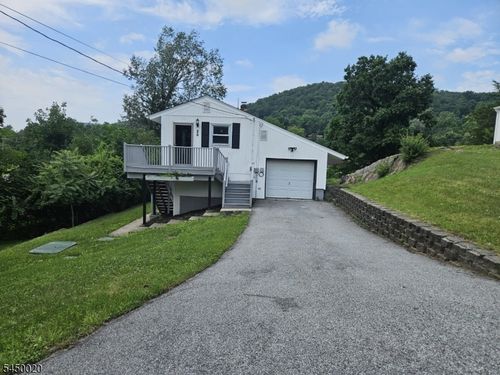 25 Ivy Pl, Glenwood, NJ, 07418-1613 | Card Image