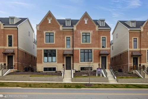 107 Valparaiso St, Valparaiso, IN, 46383-4900 | Card Image