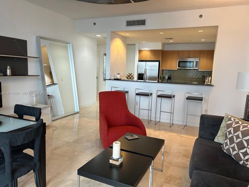 3102-1050 Brickell Ave, Miami, FL, 33131-3913 | Card Image