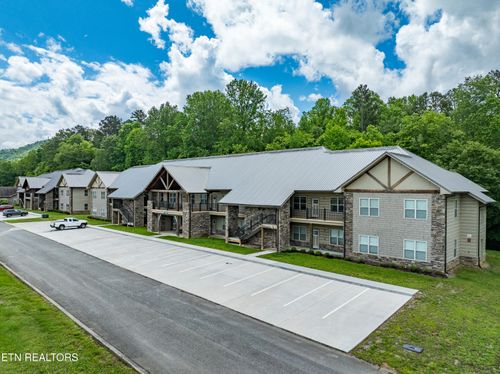 106-229 Bishops Cap Cir, Townsend, TN, 37882-2614 | Card Image