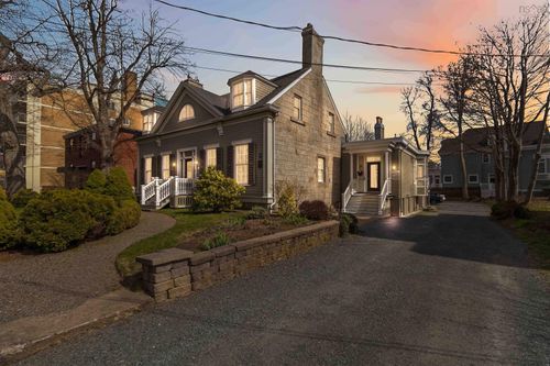 5682 Inglis St, Halifax, NS, B3H1K3 | Card Image