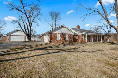 10839 E 109th Pl N, Owasso, OK, 74055-6609 | Card Image