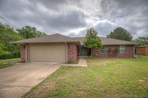 110 N 197th West Ave, Sand Springs, OK, 74063-7364 | Card Image