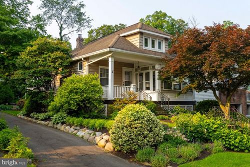 671 Edge Hill Rd, GLENSIDE, PA, 19038-3836 | Card Image